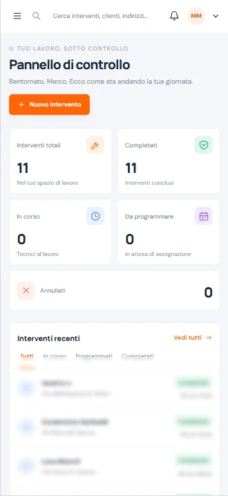 FieldDesk AI su smartphone